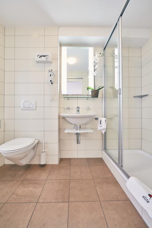 Elite Hotel Висп Екстериор снимка