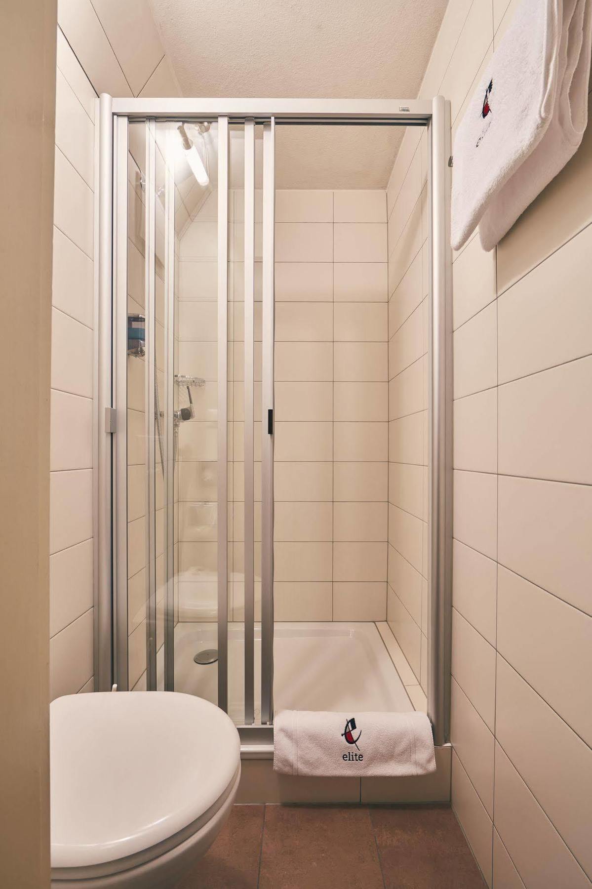 Elite Hotel Висп Екстериор снимка